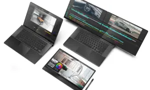 Trois ordinateurs portables affichent des logiciels de création : modélisation 3D, montage vidéo et design. Ils montrent comment utiliser un pc portable comme écran pour un flux de travail créatif étendu.