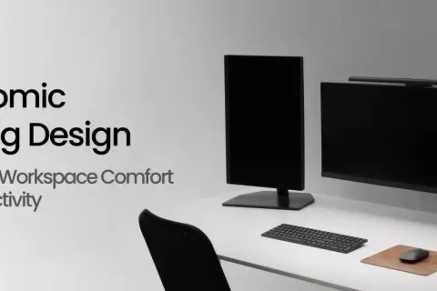 Bureau moderne avec deux écrans, clavier, souris et barre lumineuse. Le texte "Ergonomic Lighting Design" suggère une optimisation de la **norme éclairage lux** pour le confort.