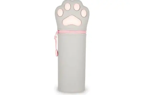 Trousse silicone Legami en forme de patte de chat grise avec fermeture éclair rose.
