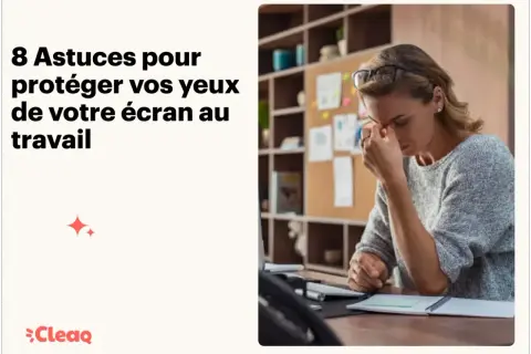 Femme fatiguée, se massant les tempes, les yeux irrités par l'écran au travail.
