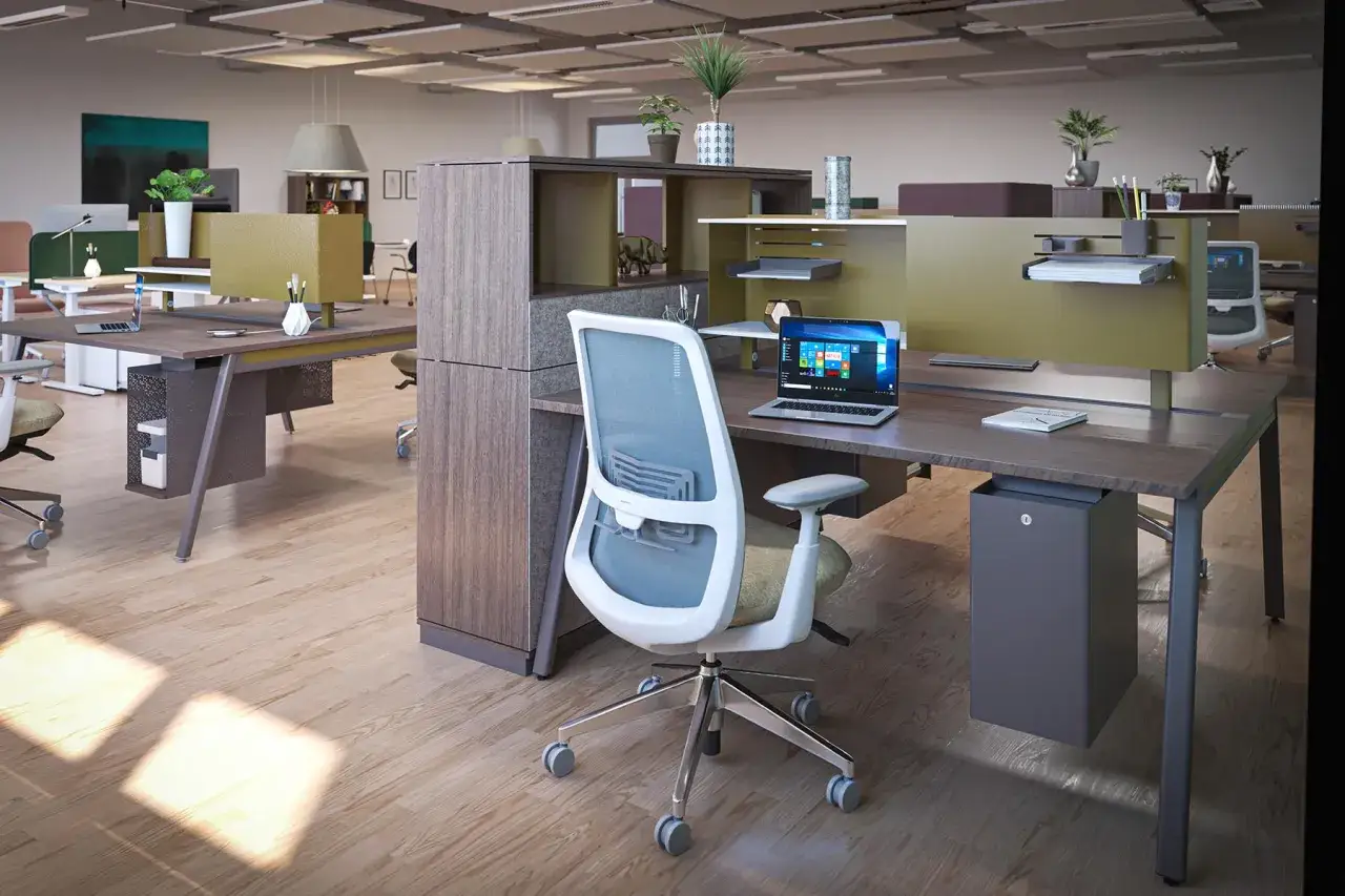 Bureau moderne avec postes de travail modulables. L'espace optimis&eacute; permet une bonne circulation, id&eacute;al pour un bureau m2.