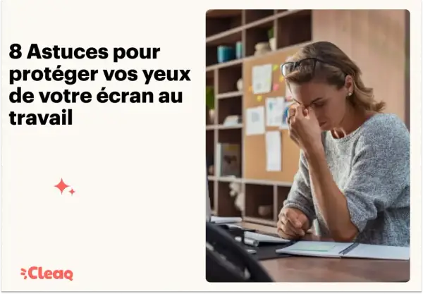 Femme fatiguée, se massant les tempes, les yeux irrités par l'écran au travail.